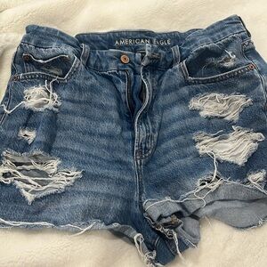 Floral detail curvy 90s boyfriend shorts